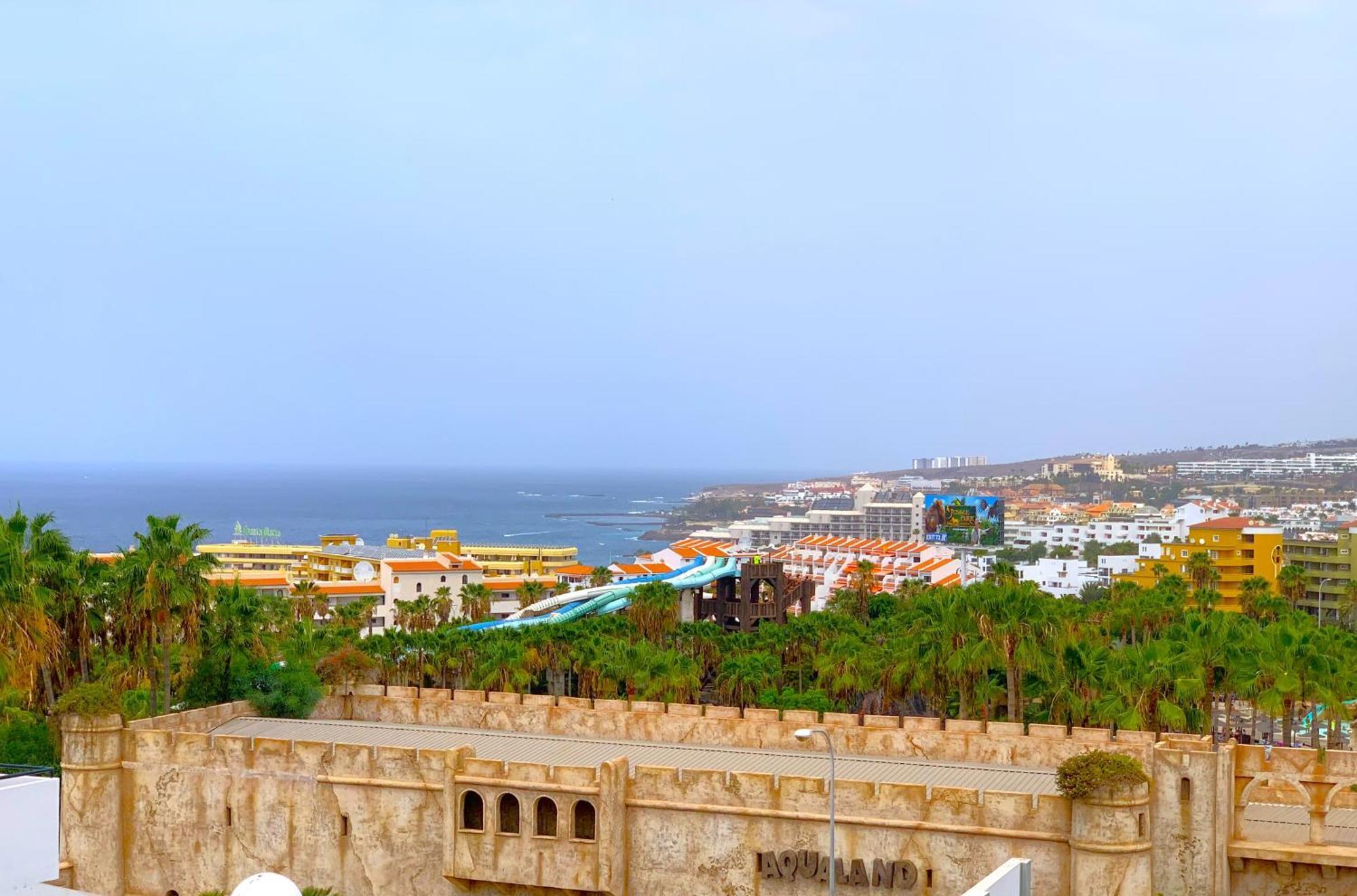 Ocean Breeze And Seaview Resort Адехе Экстерьер фото